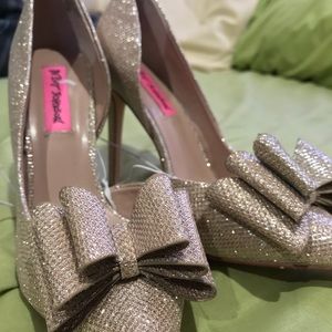 Betsey Johnson heels 👠